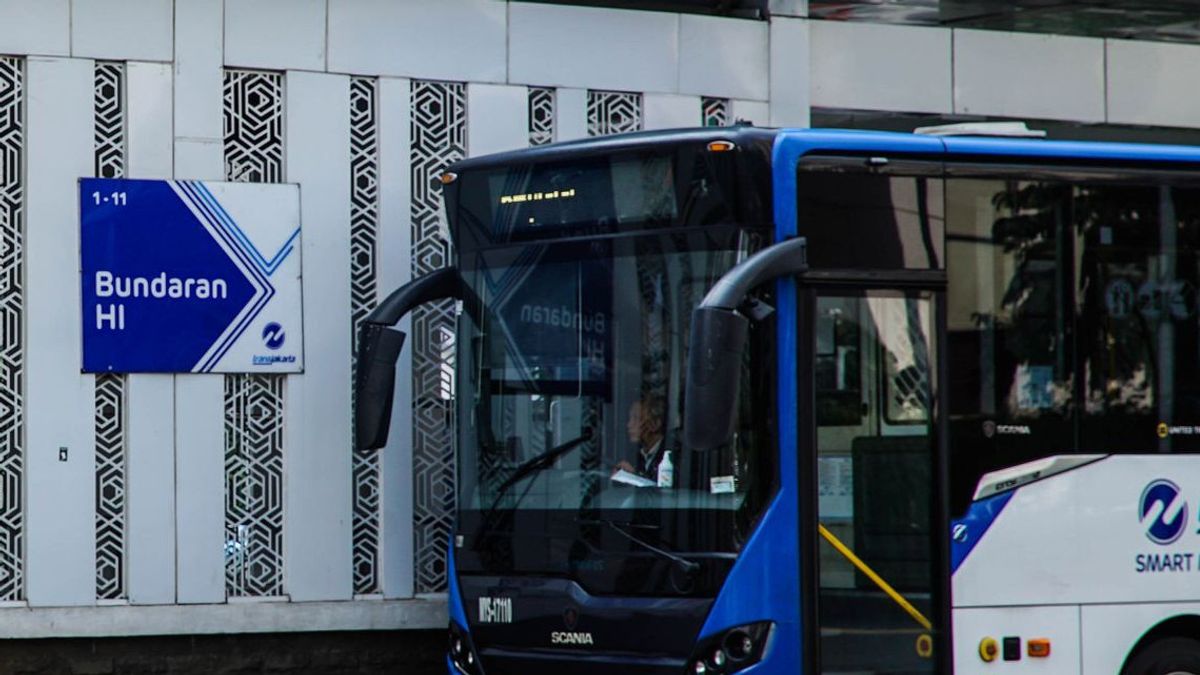 Histoires De Passagers Transjakarta Qui Ne Peuvent Pas Implémenter La Distance Physique