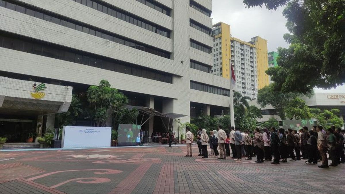 Mensos Saifullah Miris Ribuan Pegawai Tak Masuk Hari Pertama Usai Lebaran, Lempar Warning Diberhentikan