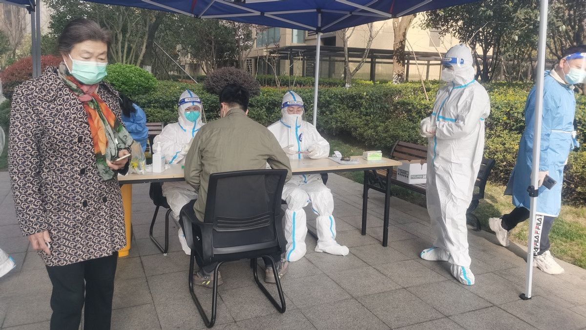 Kasus Infeksi Terus Bertambah, Beijing Gelar Tes COVID-19 untuk 20 Juta Penduduknya hingga Sabtu Mendatang