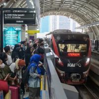 Libur Panjang 14–17 Mei: KAI Operasikan 270 Perjalanan LRT Jabodebek Setiap Hari