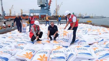Indonesia Arrival 10 Thousand Tons Of Imported Rice, Bulog Boss Make Sure Price Stability