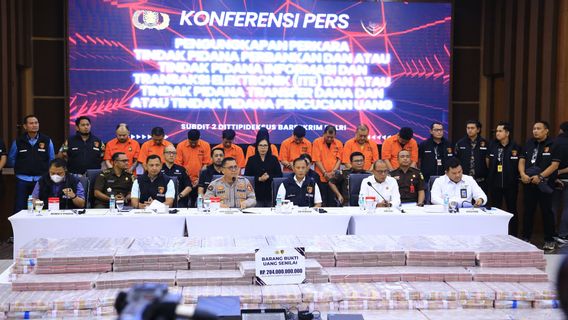 Ken dan Dwi Hartono Masuk Dalam Klaster Pembobol Rekening Dorman Rp204 Miliar