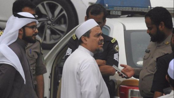 Rizieq Shihab Rentre Chez Lui Novembre 10, Quand Il Arrive En Indonésie, Il Choisit De Se Reposer D’abord