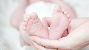  Bayi Perempuan Ditemukan di Tempat Pembuangan Sampah Bekasi