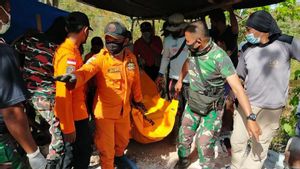 Tim SAR Evakuasi 4 Penambang Emas yang Tewas dalam Satu Lubang di Sumbawa
