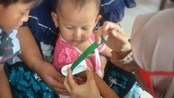 اليونيسف تشجع برنامج التخفيف من سوء التغذية للأطفال في آتشيه على الاستمرار