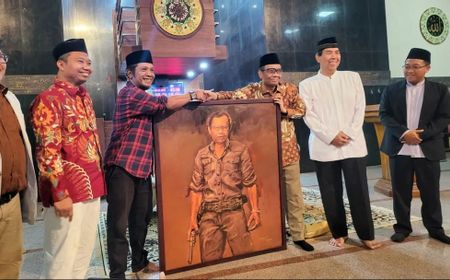 Man With The Gun, Lihat Pose Macho Mahfud MD dalam Lukisan Usai Debat Panas dengan Komisi III DPR