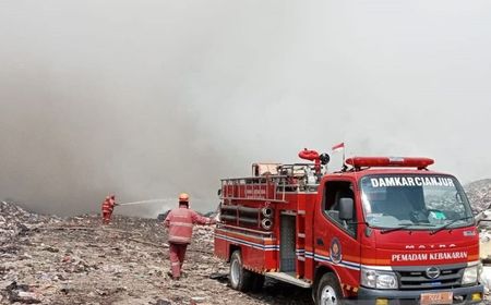 Cianjur Bantu Penanganan Kebakaran TPA Sarimukti