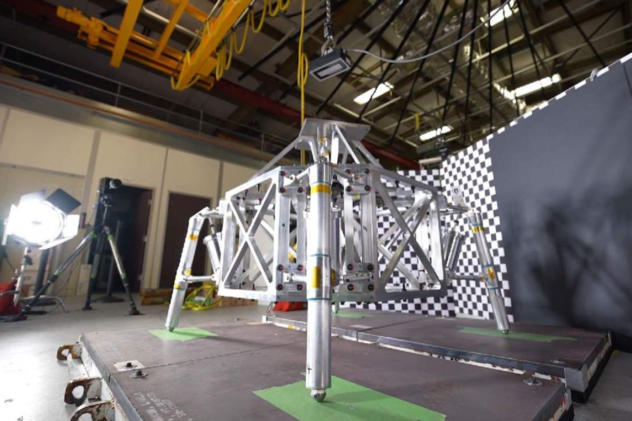 NASAは、ロボット火星上昇車で火星から岩と土壌をもたらす準備をします