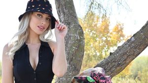  Pegolf Seksi Paige Spiranac Berbagi Momen Spesial Sepanjang 2022
