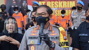 القبض على ستة البلطجية الذين عصابة TNI في محطة Bungurasih سيدوارجو فريق مشترك