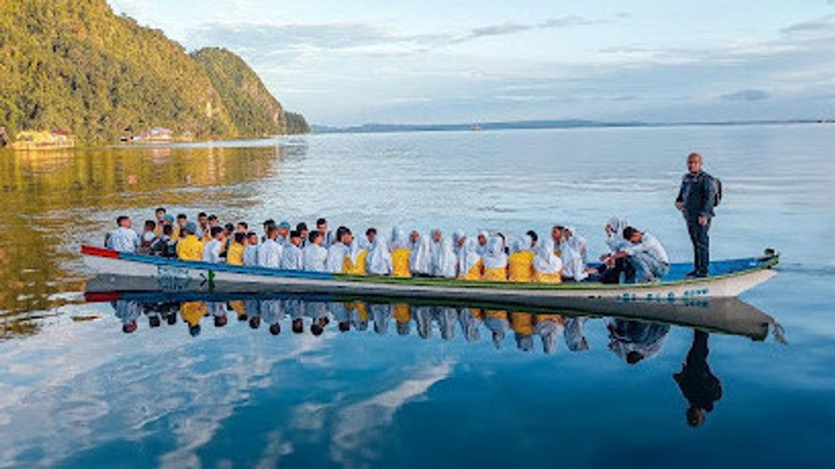 Le bateau scolaire de PT SMI facilite l’accès à l’éducation en Indonésie