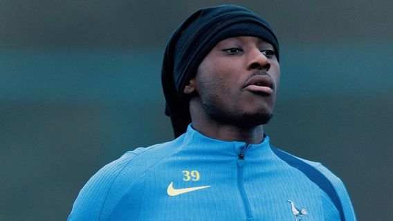 热刺前锋兰德尔·科洛·穆安尼在欧冠前车祸中幸免于难