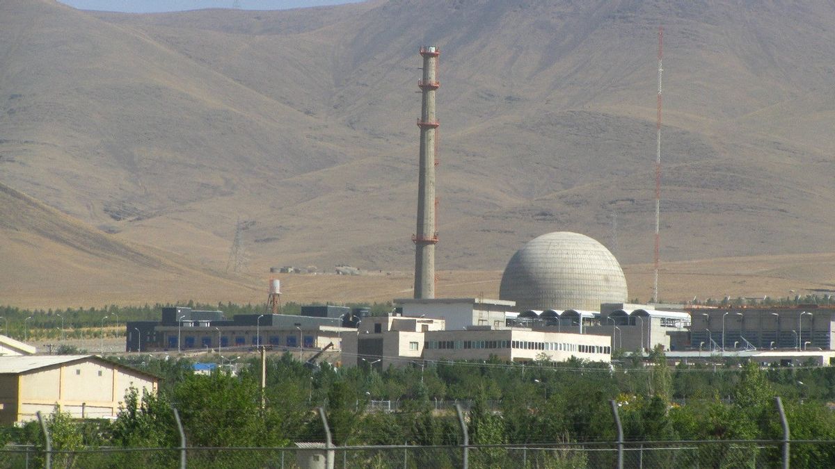 إيران تقول إن الولايات المتحدة "تؤخر" استعادة الاتفاق النووي وتصر على أن تبادل السجناء لا علاقة له بالموضوع
