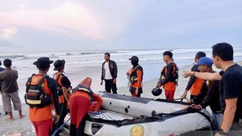 Bocah 10 Tahun Hanyut di Pantai Pasir Putih Bengkulu Belum Ditemukan