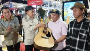 Fadli Zon Buka Ruang Ekspresi Musisi Jalanan di Stasiun Bogor