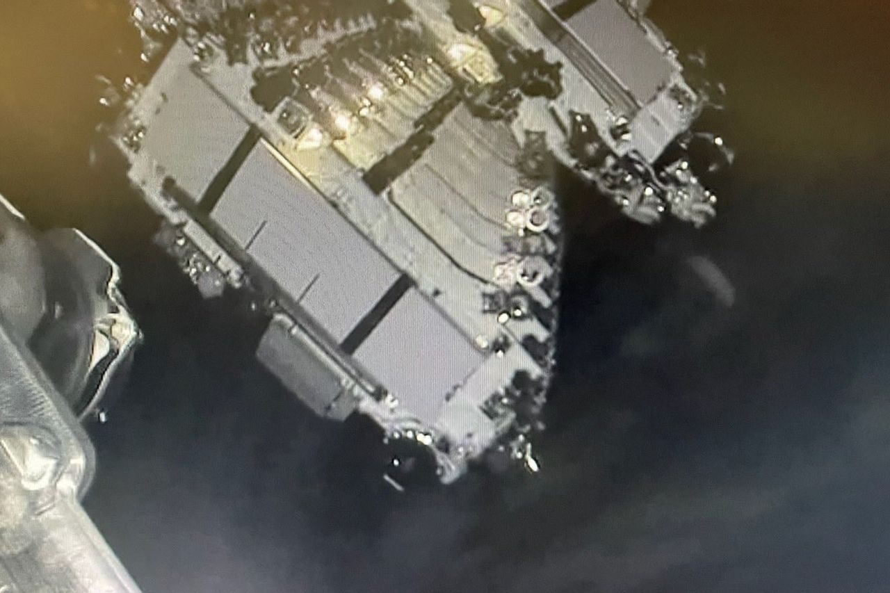 Le satellite Starlink de SpaceX sous la tempête soleil