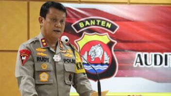 Banten Le Chef De La Police Ordonne Au Personnel, Tire Sur Le Lieu Des Crimes Menaçant La Vie Des Gens