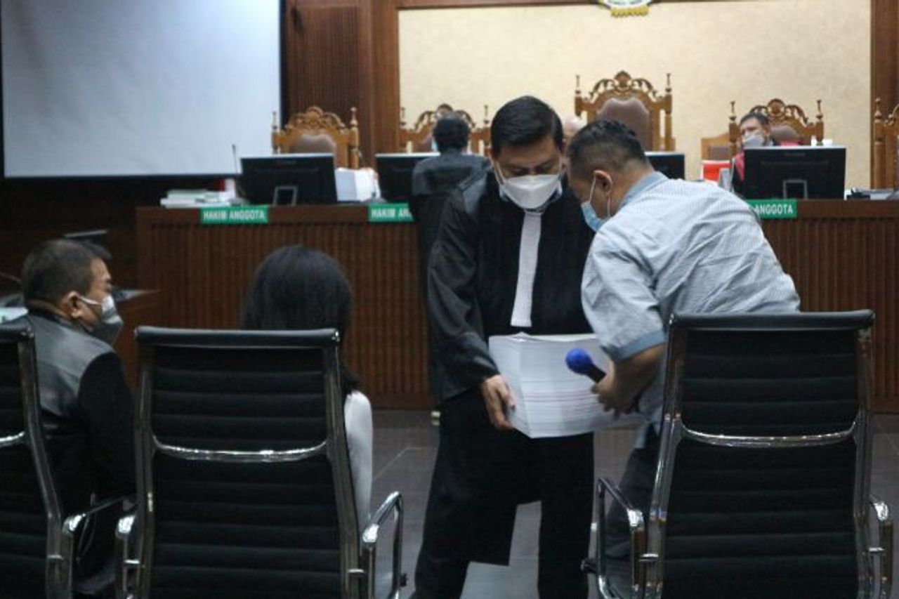 PT Adonara Propertindo Land Provider Company DP Rp0 Sued By KPK Prosecutors Closed For 1 Year