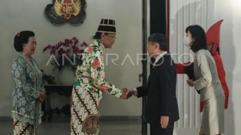 Emperor Of Japan Is Treated With Wayang Kulit Until Eating Night With Sultan HB X At The Yogyakarta Palace
