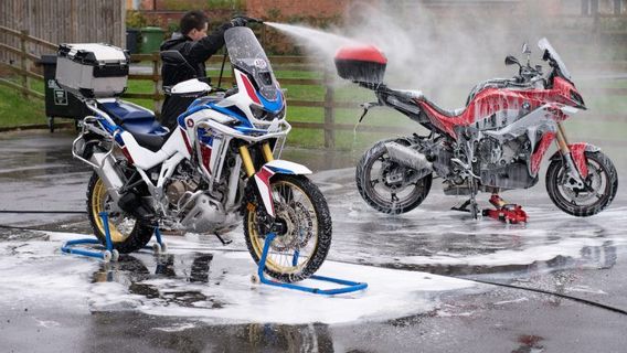 Mengenal Risiko Usaha Cuci Motor dan Cara Mengatasinya