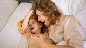 Tips Pengasuhan Penuh Kasih Sayang untuk Perkembangan Anak Usia Dini