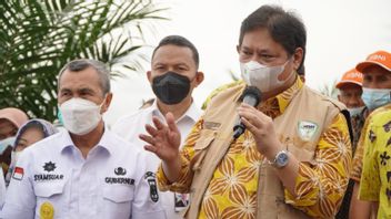Airlangga Hartarto Says Palm Oil Farmers In Pekanbaru Ask Jokowi To Be President For Three Periods