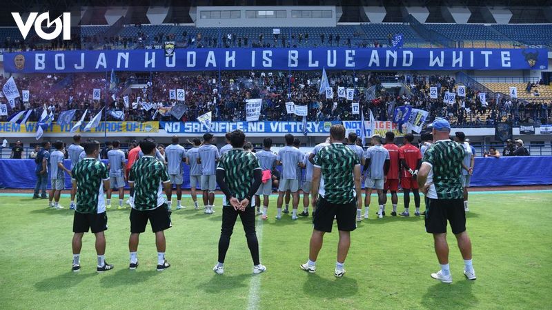 Persib Promises 3 Points Against Persija Amidst Thousands of Badminton Training