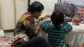Kak Seto visite au domicile d’élèves du TK victimes de violences sexuelles d’élèves d’école à Pekanbaru