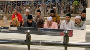 Tradisi Ganjar Pranowo Ziarah ke Makam Wali Songo Jelang Ramadan