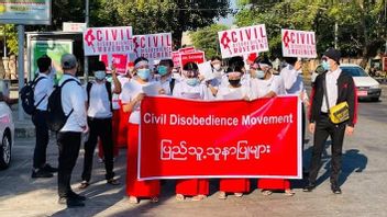 軍事クーデターに対するデモの先駆者であるミャンマー政権は、医師を医療スタッフに逮捕しました