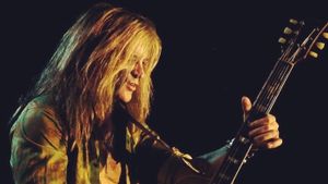 Kondisi Doug Aldrich Setelah Jalani Operasi karena Kanker Tenggorokan