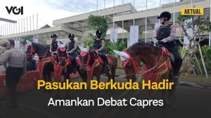 VIDEO: Pasukan Berkuda Polri Ikut Amankan Debat Capres Terakhir di JCC