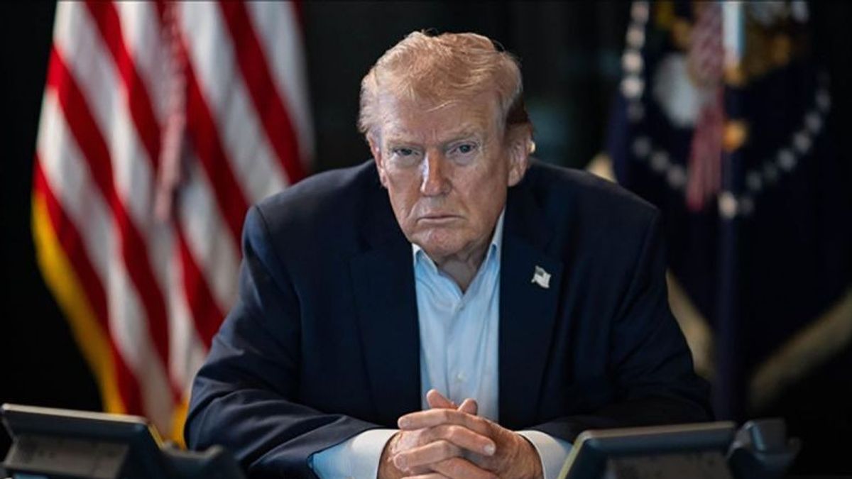 Trump Isyaratkan Perubahan Pemerintahan Iran