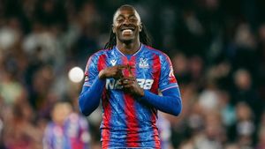 Tottenham Yakin Dapatkan Eberechi Eze dari Crystal Palace