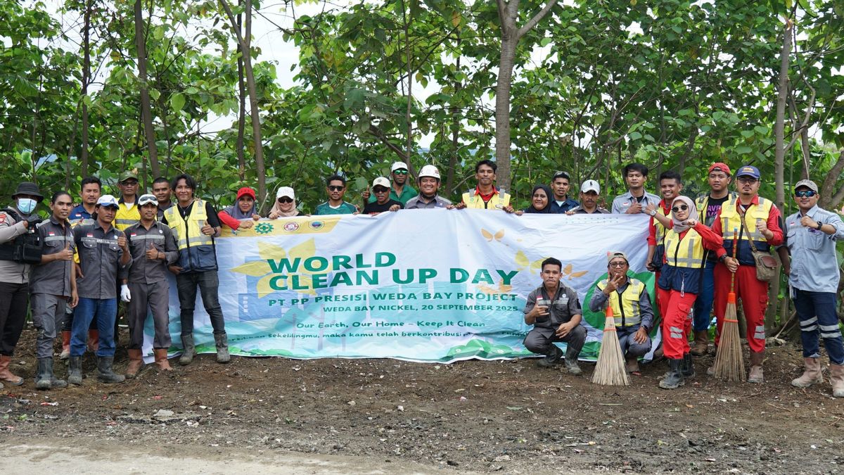 PP Presisi Berkontribusi dalam World Cleanup Day 2025 di Desa Lelilef Waibulan, Halmahera