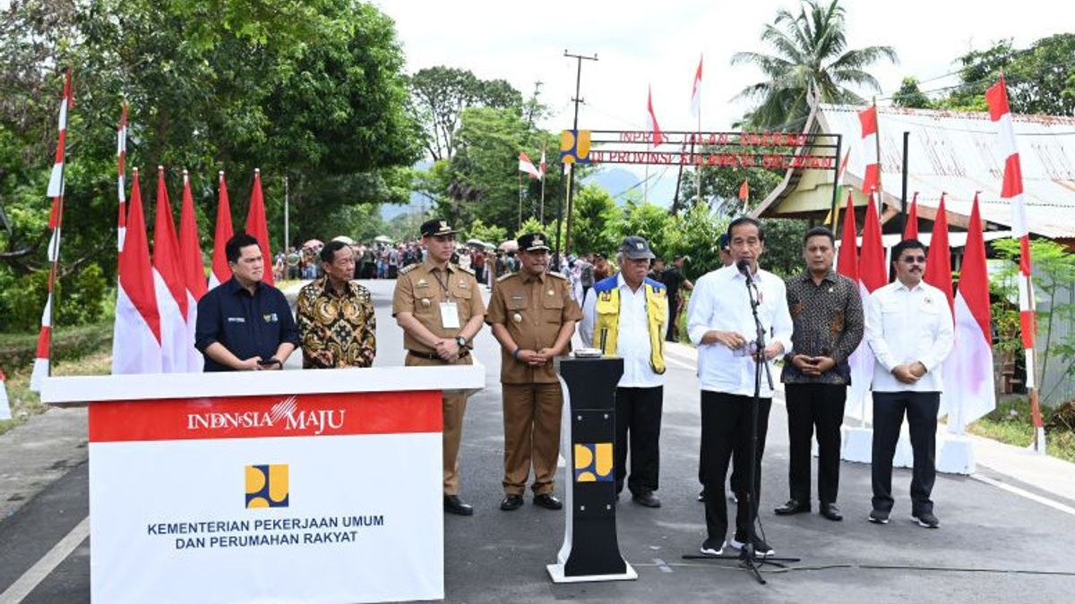 President Jokowi Inaugurates 27 Roads In South Sulawesi