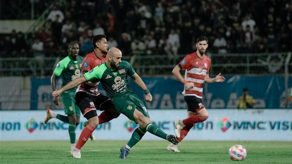 Liga 1 2024/2025: Brace Rashid vient de combattre Madura United