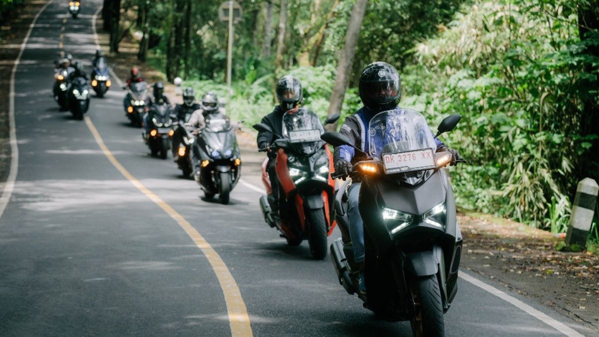 XMAX Tech MAX Resmi Hadir di Pulau Dewata, Puluhan Biker Lakukan Touring Keliling Bali