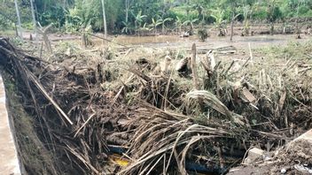 الفيضانات المفاجئة لاندا مالانج ريجنسي، توفي 2 من السكان