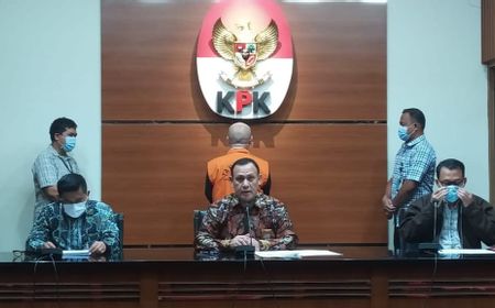 KPK Tahan Eks Direktur Keuangan PT Asuransi Jasindo Tersangka Kasus Gratifikasi