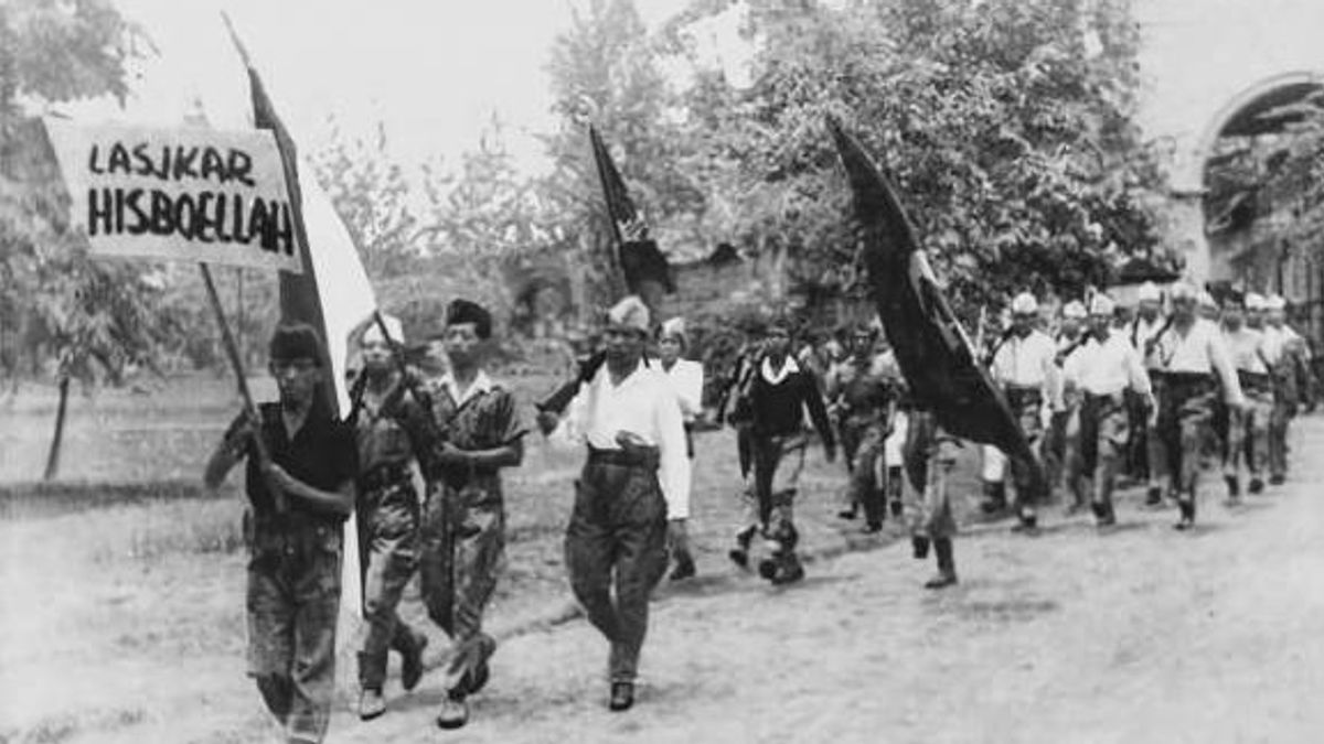 東ペガンサーンでの人民戦士の再会56 歴史の中でスカルノ大統領によって閉鎖された 今日、1956年12月14日