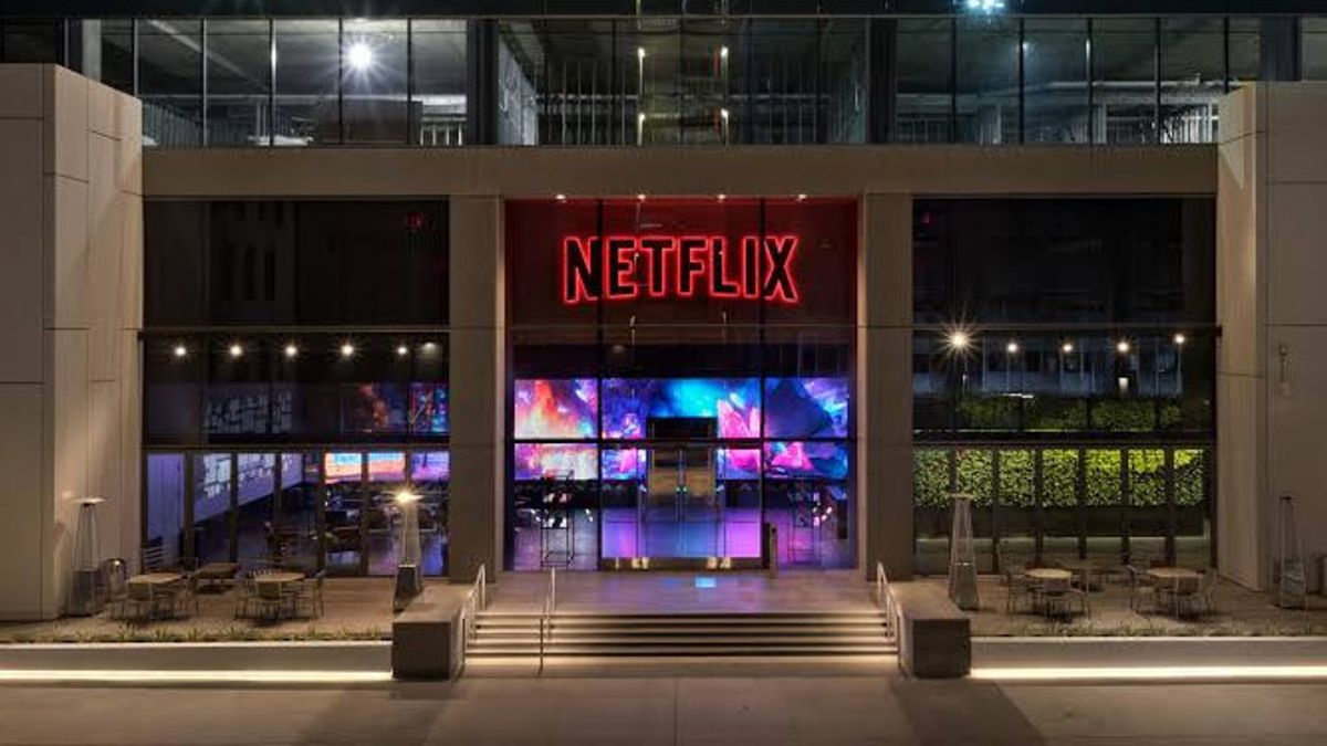 Akhirnya Netflix Luncurkan Paket Basic dengan Iklan ke Apple TV