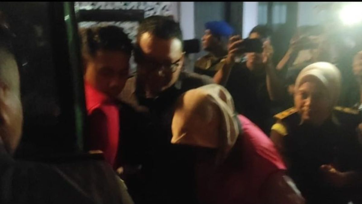 Kejati Tahan 3 Tersangka Korupsi BBM Kantor Penghubung Sultra di Jakarta