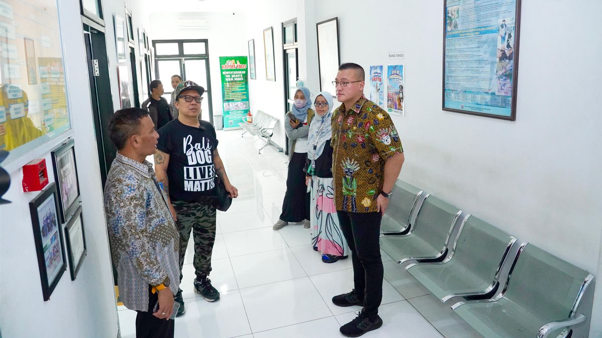 Jakarta DPRD Member Kenneth Sidak Ragunan Health Center Finds Many Problems