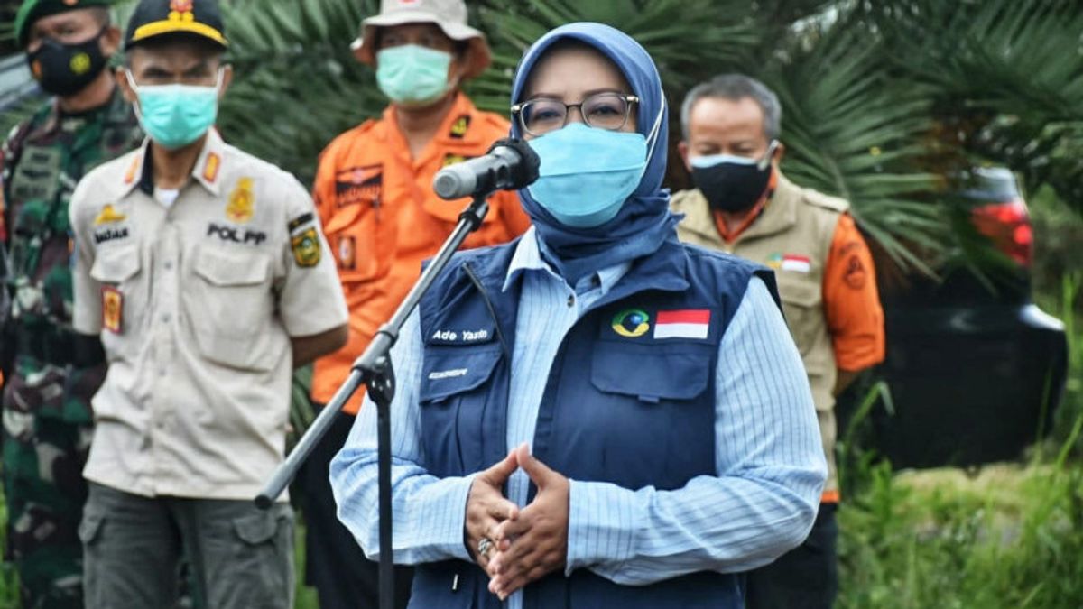 Bogor Regent Avertit Les Résidents Autour De La Rivière Cidurian D’être Vigilants