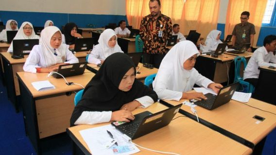 Kemenag: 56 Ribu Guru Madrasah Belum S1