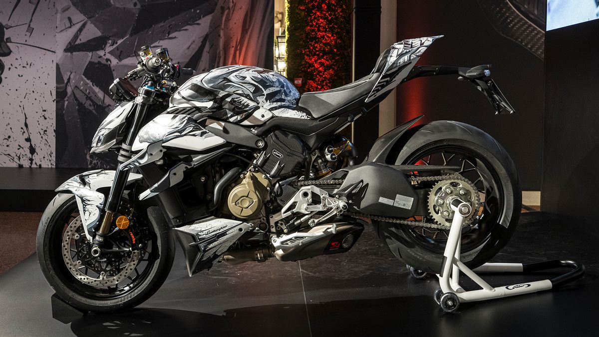 Ducati Streetfighter V4 Lamborghini Special Clienti 'Centauro', Motor With Stunning Painting