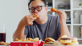<i>Night eating Syndrome</i>: Gangguan Makan Berlebih saat Tengah Malam yang Bisa Sebabkan Masalah Kesehatan