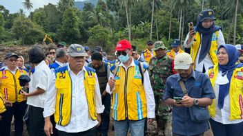 Minister Basuki Promises To Improve Flash Flood Areas In Ternate, Will Create 20 Embankments